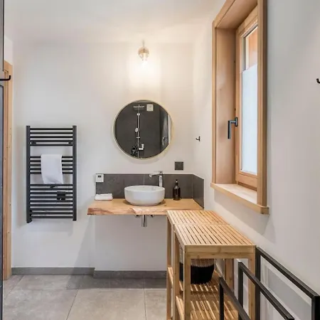 Chalet Marshall - Private Sauna - Bbq - 6 Minutes From Chamonix - By Cozee Les Houches
